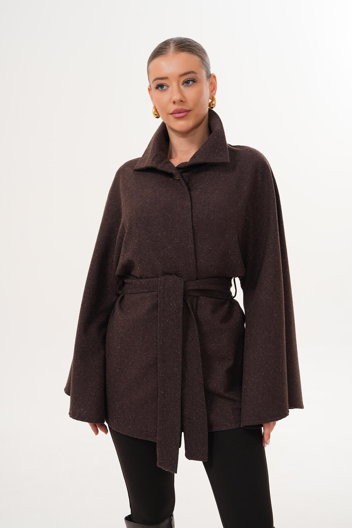 Oversize Tarzıyla Zarafeti Yakalayın: Madame Rouge’un Modern Rahatlığı